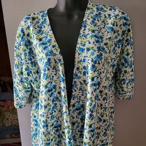 Lularoe blue floral kimono small